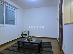 ノースキャピタル 205 2階1DKのリビング/ダイニング