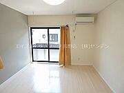 写真は102号室です（参考）