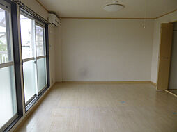 サープラスすずらん 2階1LDKのリビング/ダイニング