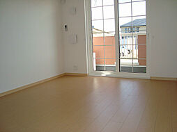 クラールB 1階1LDKのリビング/ダイニング