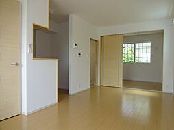 フィオーレなでしこ 102 1階1LDKのリビング/ダイニング