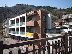リバーサイド千