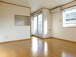 ボム・コリーヌIV 2階2LDKのリビング/ダイニング