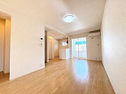 ララメゾン上二子 2階1LDKのリビング/ダイニング