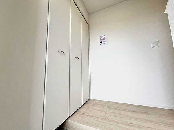 玄関を拡大表示