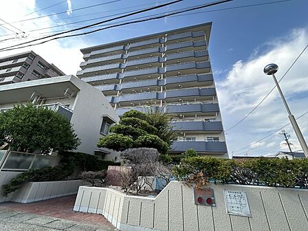 南東角部屋なので日当たりも風通しも良く、気持ちよく暮らせるお部屋です♪