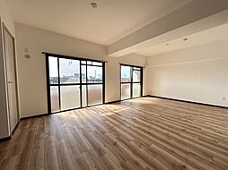 バンベール下市場 3LDKのリビング/ダイニング