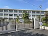 周辺：小清水小学校　徒歩約6分（約450ｍ）●周辺は市街地ながら、田畑の広がる長閑な環境です。