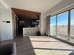 リフローレ豊田十塚 3LDKのリビング/ダイニング