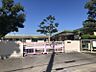 周辺：中園保育園まで　671m　徒歩約9分●1974年春に開園して50年の歴史がある保育園です。園のすぐ周囲は田畑中心ですが、田畑以外でいうと中学校が園の北部にあります。
