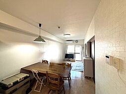 フラワリー高浜ツー 4LDKのリビング/ダイニング