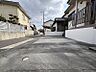 駐車場：小・中学校や保育園・幼稚園も近いため、子育てファミリーにも適した環境となっています♪