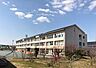 周辺：翼小学校まで　781m　徒歩約10分●前期後期の二学期制の学校。平成14年設立。教育目標として、心豊かで進んで行動できる子どもを育てます。校内で調理された給食を食べられます。