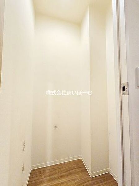 【納戸】普段あまり使わない物を収納するのに便利な納戸収納付き