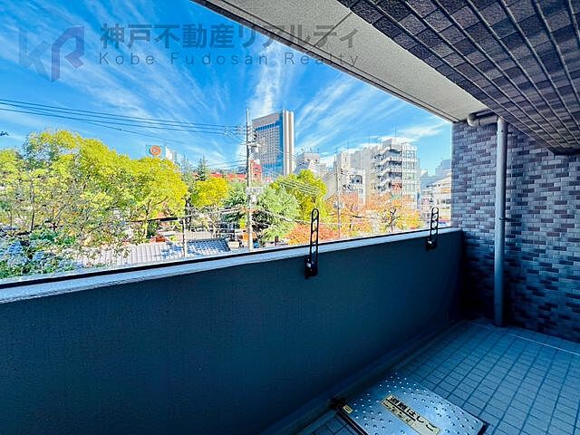 バルコニー リーガル神戸三宮山手 2階/-