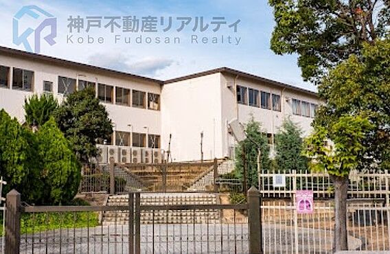神戸市立こうべ...