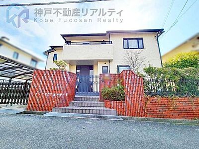外観:・LDKは約23.5帖!開放感のある室内♪ 外観:・LDKは約23.5帖!開放感のある室内♪