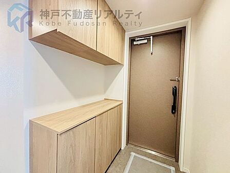 玄関にはシューズボックス♪シューズ類の整理もしやすいですね♪