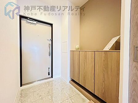 シューズボックスのある玄関♪ご家族のシューズ類も整理しやすいですね♪
