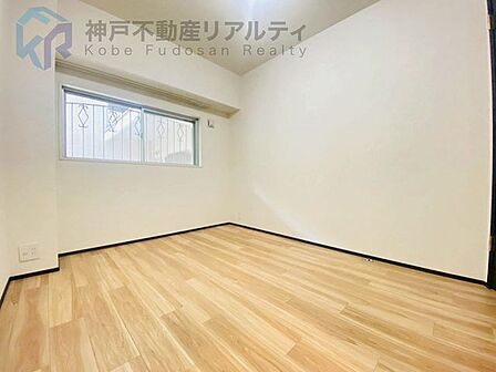 フローリング♪お掃除も簡単で家具の配置も自由自在♪