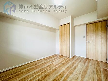 クローゼット付きの洋室につきお荷物が整理しやすいですね♪