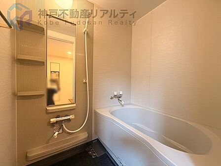 浴室乾燥機付きで、洗濯物の乾燥も、浴室の湿気対策にも役立ちます