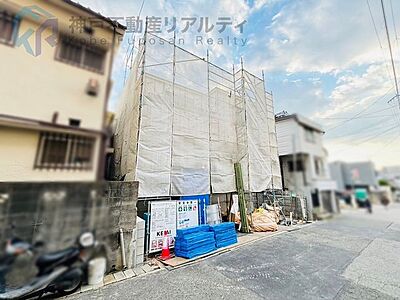 外観：お車2台駐車可能♪閑静な住宅地♪