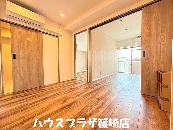 全居室の扉を開...