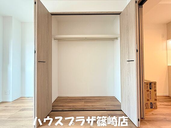 広々ワイドなク...