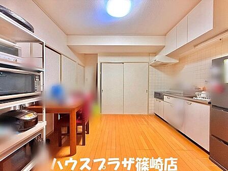 広々としたリビングの為、家具等も配置できますね!