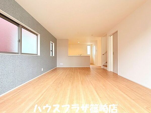 リビング/ダイニングを拡大表示