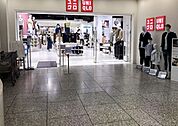 ユニクロ五反田TOC店 徒歩7分。 490m