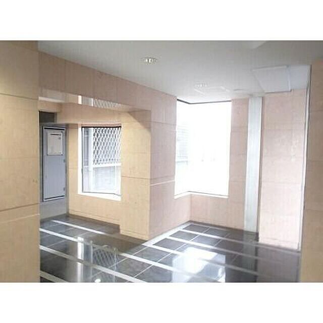 4 / 11