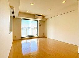 ブリリアイスト三軒茶屋ブラッサムテラス 5階1LDKのリビング/ダイニング