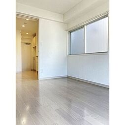 ラブリーコーポ三田 3階1Kのリビング/ダイニング