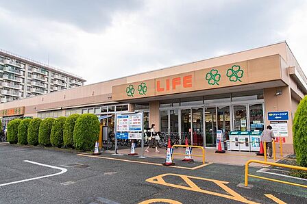 ライフ前野町店 徒歩19分。 1490m