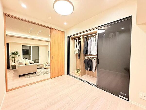 洋室を拡大表示