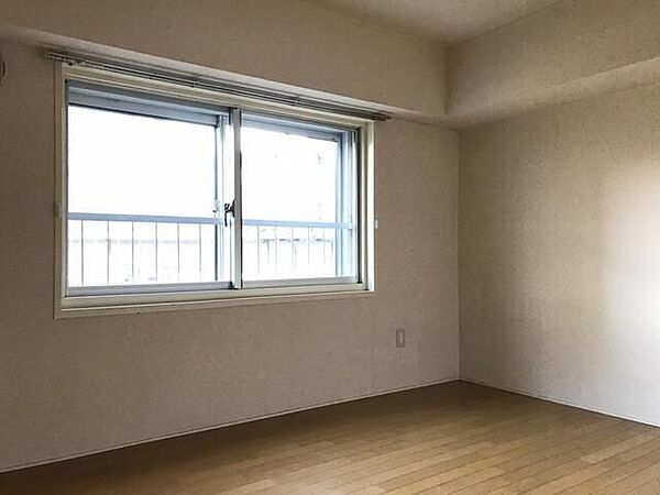 洋室を拡大表示