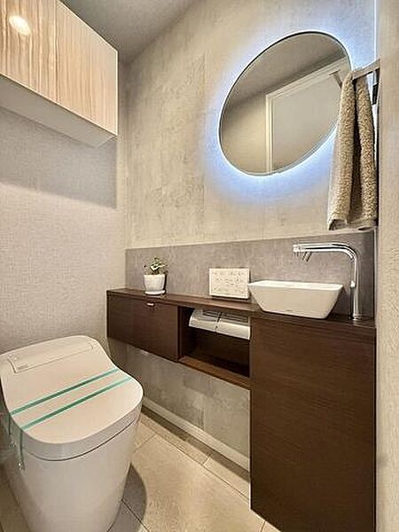 トイレを拡大表示