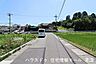 外観：前面道路含む現地写真