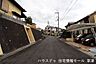 外観：前面道路含む現地写真