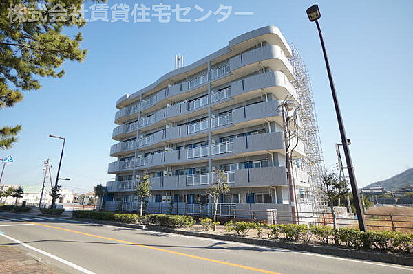 和歌山県和歌山市毛見(賃貸マンション3LDK・1階・70.39㎡)の写真 その1