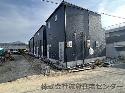 外観：施工例※実際の建物とは、外壁、窓の開口部の位置等のデザインが異なります。