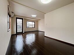 タウンハウス山本 A 3階3LDKのリビング/ダイニング