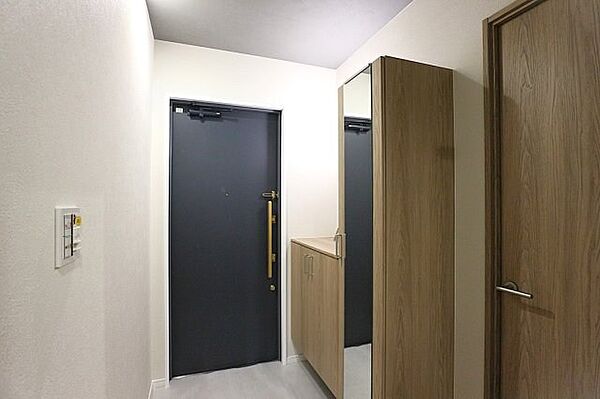 玄関を拡大表示