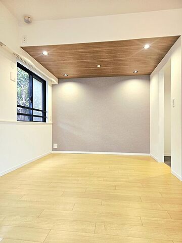 リビング/ダイニング パーク・ハイム山手 1階/-