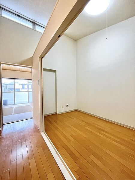 洋室を拡大表示