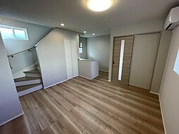 グラティアス　B 102 1階2LDKのリビング/ダイニング