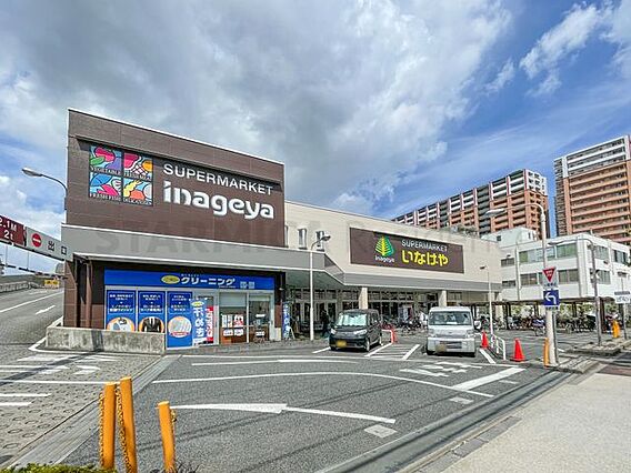 いなげや板橋小...
