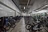 その他：駐輪場（無償）バイク置場（月額1500〜3000円）